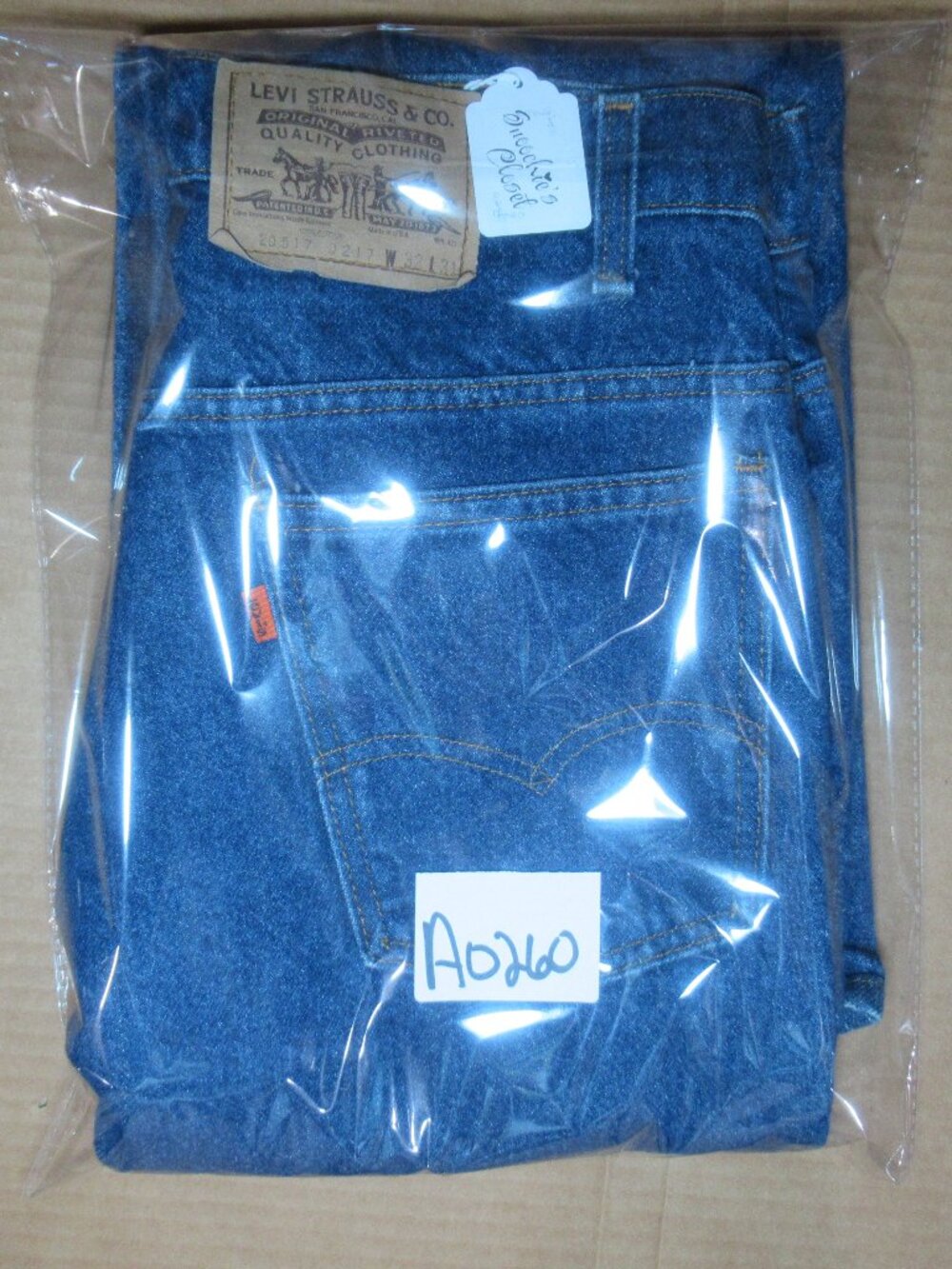 Levi’s Vintage 505 Orange Tab Straight Leg Jeans | Size 32W x 31L - Picture 13 of 13